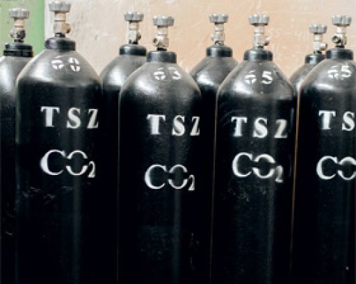Təcrübə-Sənaye Zavodunda istehsal olunan maye və qaz CO2 haqqında.