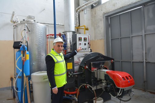 Təcrübə-Sənaye Zavodunda müasir buxar generatorundan istifadə olunur.