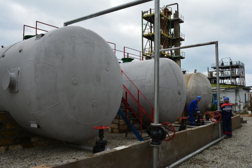 Təcrübə-Sənaye Zavodu müxtəlif çeşidli sənaye yağlarının istehsalını gücləndirir.