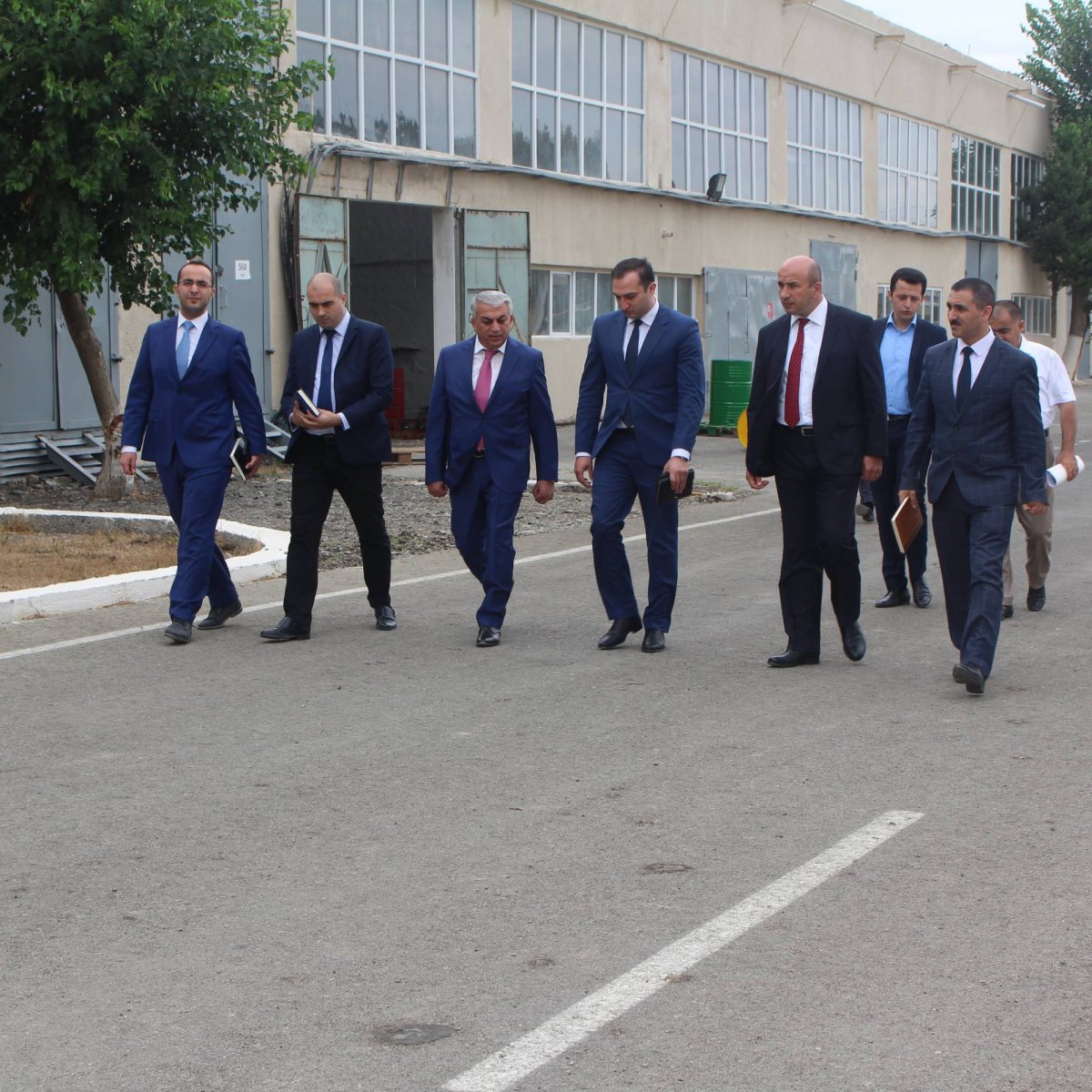 İqtisadi İslahatların Təhlili və Kommunikasiya Mərkəzinin əməkdaşları Təcrübə-Sənaye Zavodunda olublar.