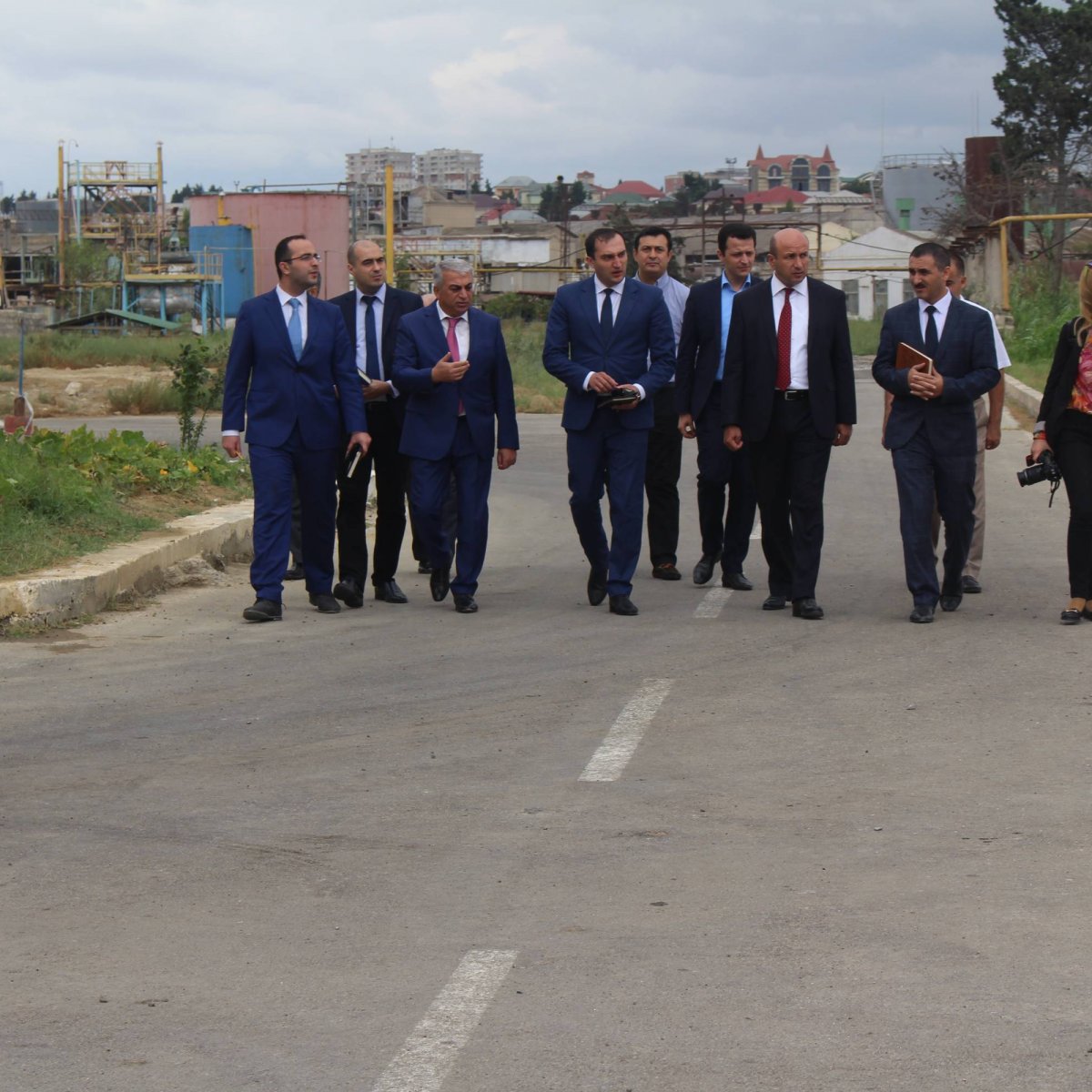 İqtisadi İslahatların Təhlili və Kommunikasiya Mərkəzinin əməkdaşları Təcrübə-Sənaye Zavodunda olublar.