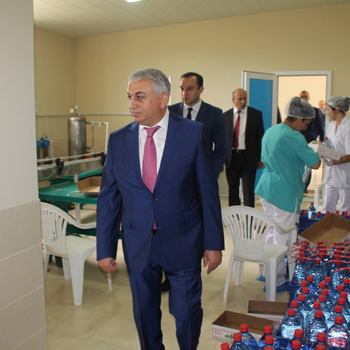 İqtisadi İslahatların Təhlili və Kommunikasiya Mərkəzinin əməkdaşları Təcrübə-Sənaye Zavodunda olublar.