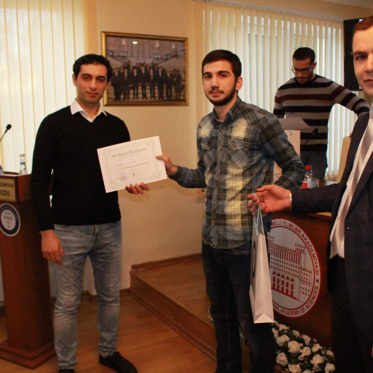 Respublikanın müxtəlif universitetilərinin tələbələri Təcrübə-Sənaye Zavodunda olarkən.