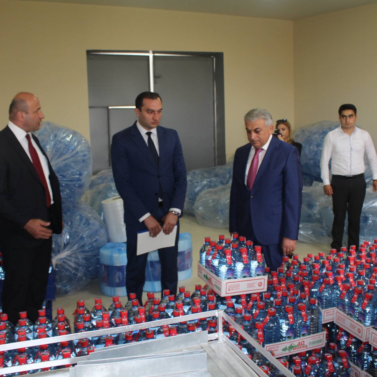 İqtisadi İslahatların Təhlili və Kommunikasiya Mərkəzinin əməkdaşları Təcrübə-Sənaye Zavodunda olublar.