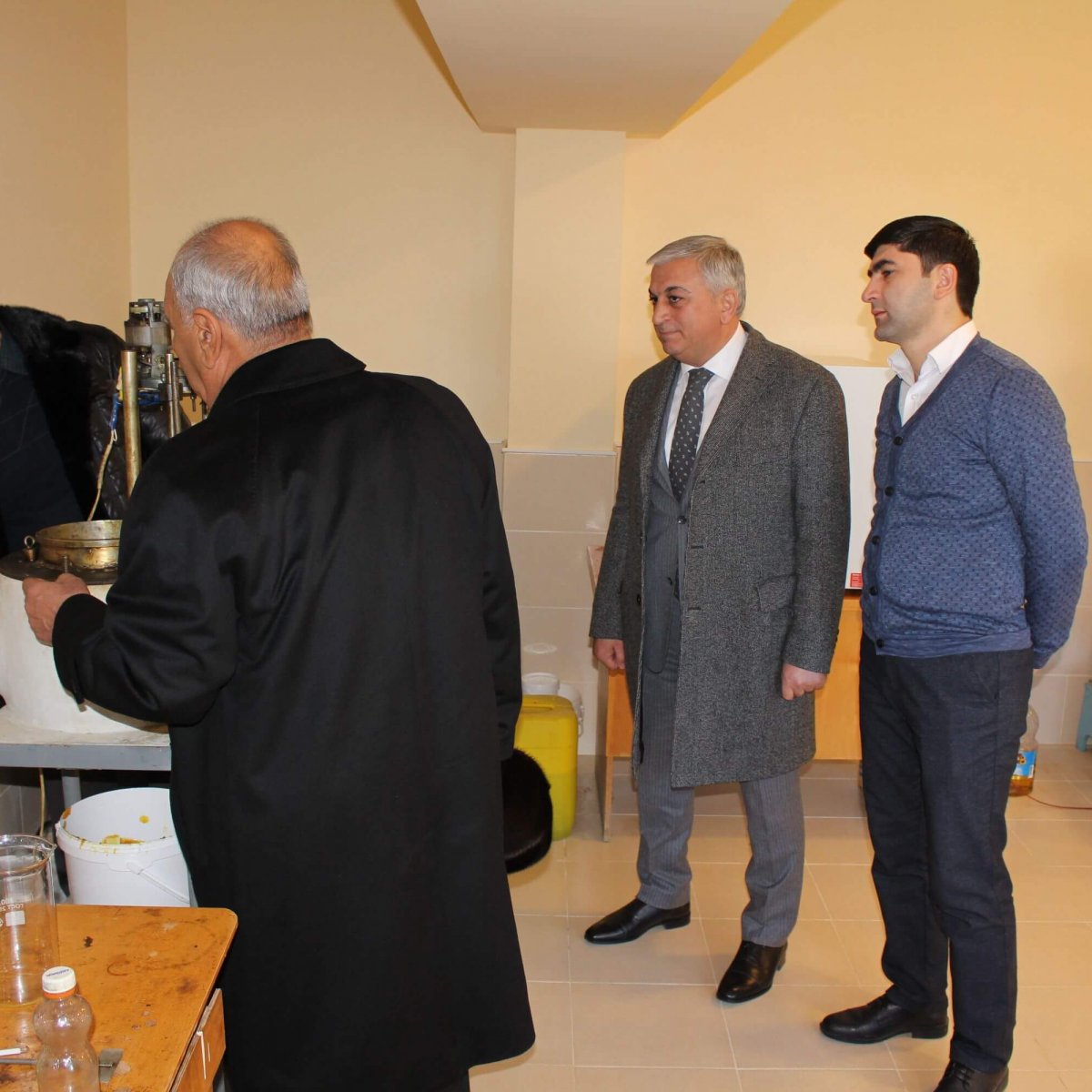 Türkmənistan Milli Elmlər Akademiyasının prezidenti TSZ-ni ziyarət edərkən.