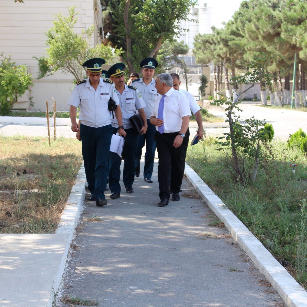 Dövlət Sərhəd Xidmətinin əməkdaşları AMEA Təcrübə-Sənaye Zavodunda.